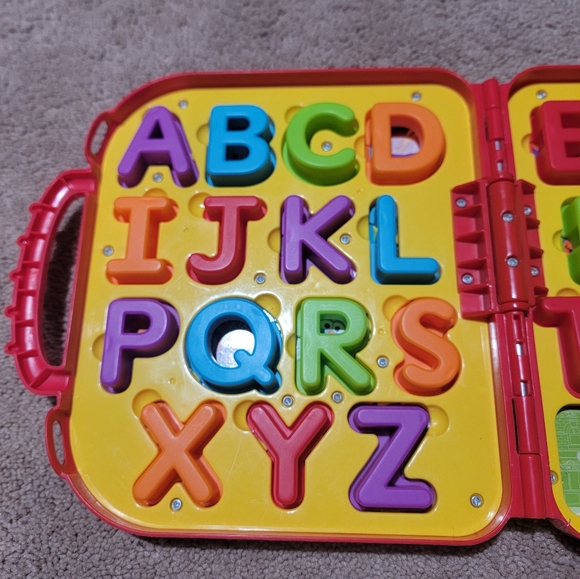 ABC's Leap Frog Phonics Learning Toy and Sesame Street Letters carrying Case - Picture 10 of 14